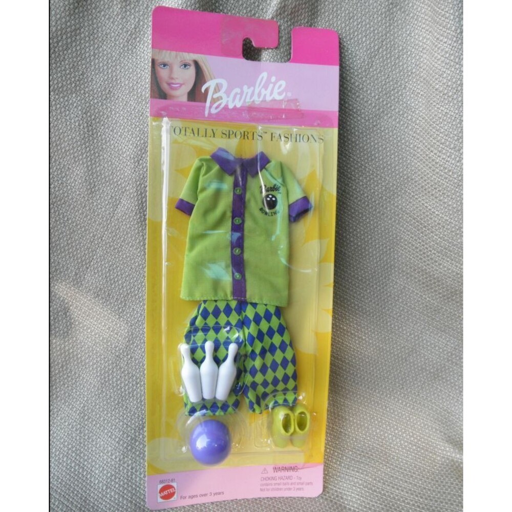 NEW 2000 VINTAGE #68312-81 BARBIE TOTALLY SPORTS FASHIONS, BOWLING OUTFIT